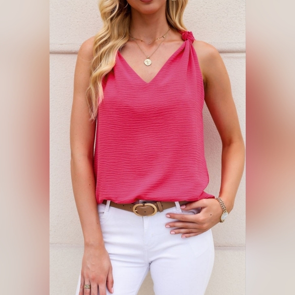 💕🎉HP💕🎉V Neck Knotted Tank Top - Picture 6 of 7